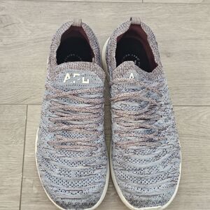 APL Womens Techloom Wave. Sz 10.5